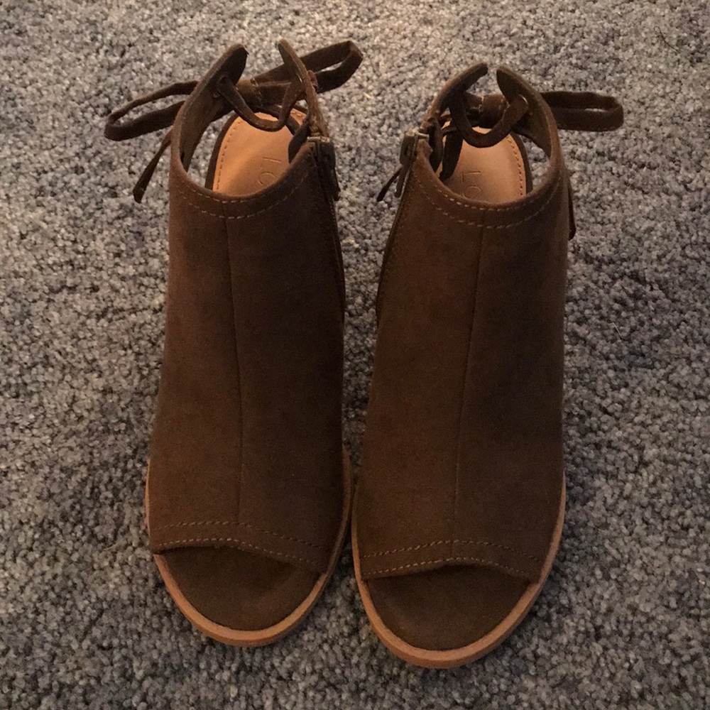 Lauren Conrad LC Open Toe Army Green Booties S6